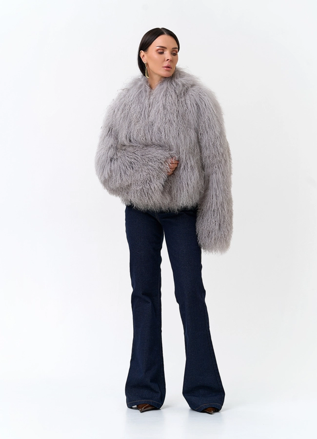 Короткая шуба из ламы модель № 33757 универмаг малина