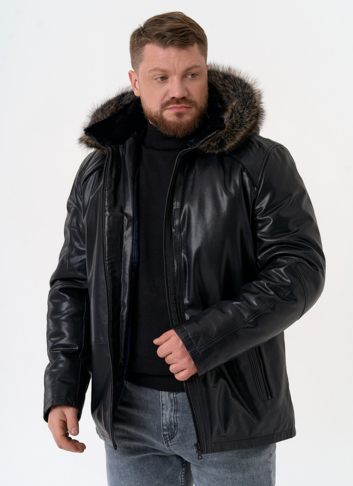 Пуховик из эко кожи с капюшоном из меха енота