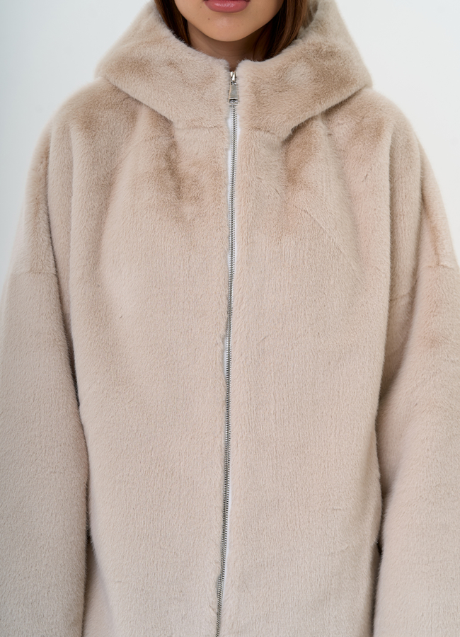 Женская шуба из экомеха с капюшоном модель № 31277 универмаг малина