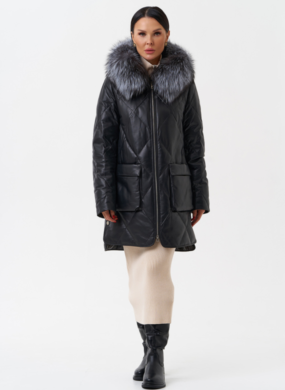 Женский кожаный пуховик с капюшоном