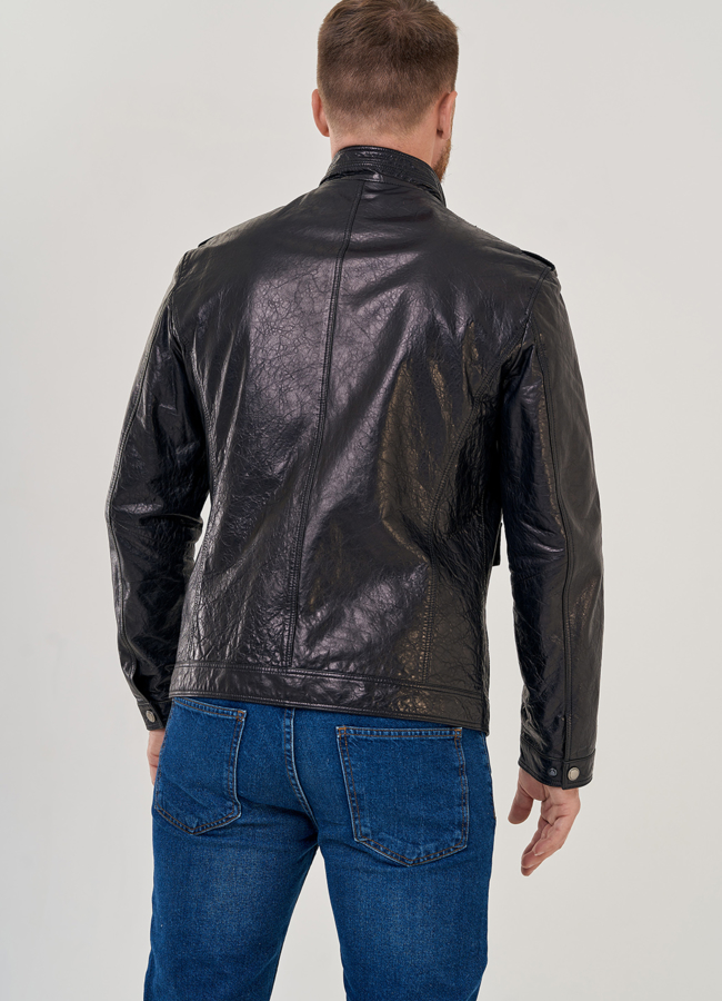 Кожаная куртка с накладными карманами модель № 8055 в рассрочку