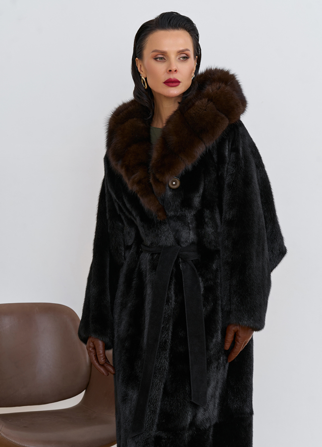 Шуба из меха норки с капюшоном из меха куницы модель № 31729 универмаг малина