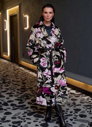 Пальто из эко меха с цветочным принтом