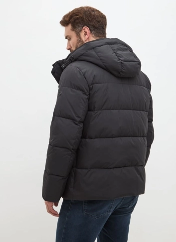 Мужской черный пуховик больших размеров