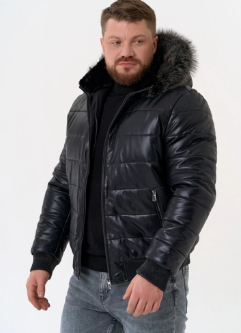 Пуховик из эко кожи черного цвета 