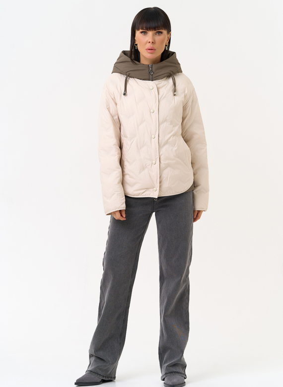 Женская куртка с контрастным капюшоном