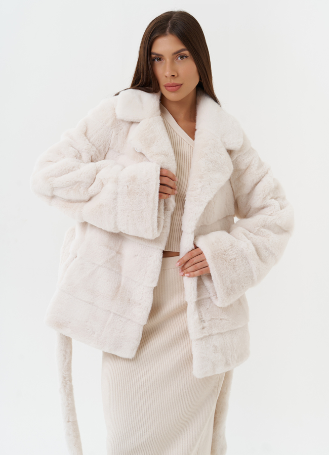 Короткая шуба из эко меха с английским воротником модель № 27712 универмаг малина