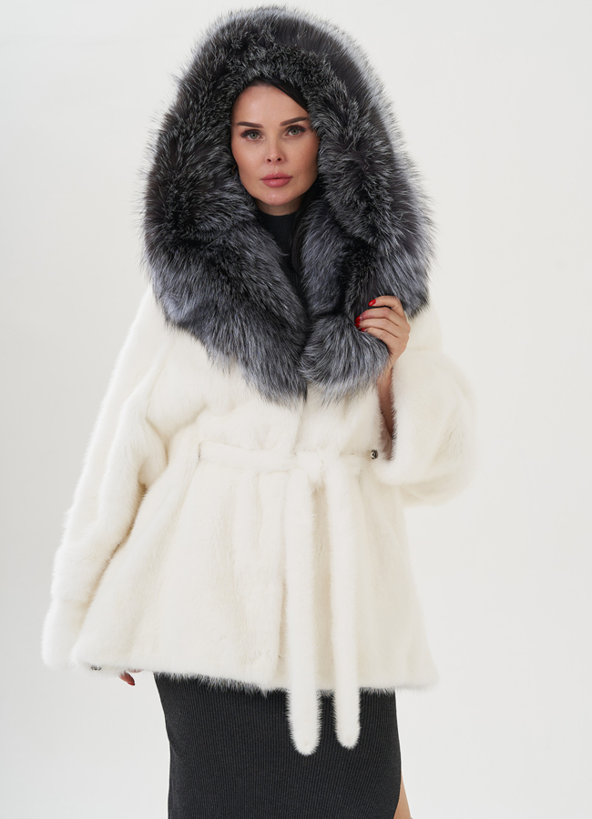 Шуба из норки белого цвета модель № 25695 меха малина