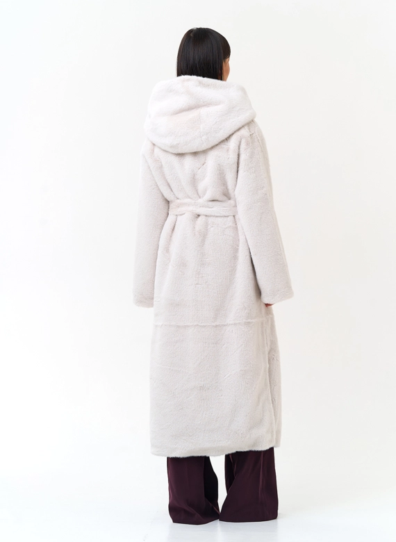 Женская шуба из эко меха с капюшоном фото